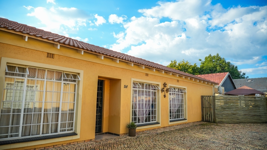 3 Bedroom Property for Sale in Flamwood North West